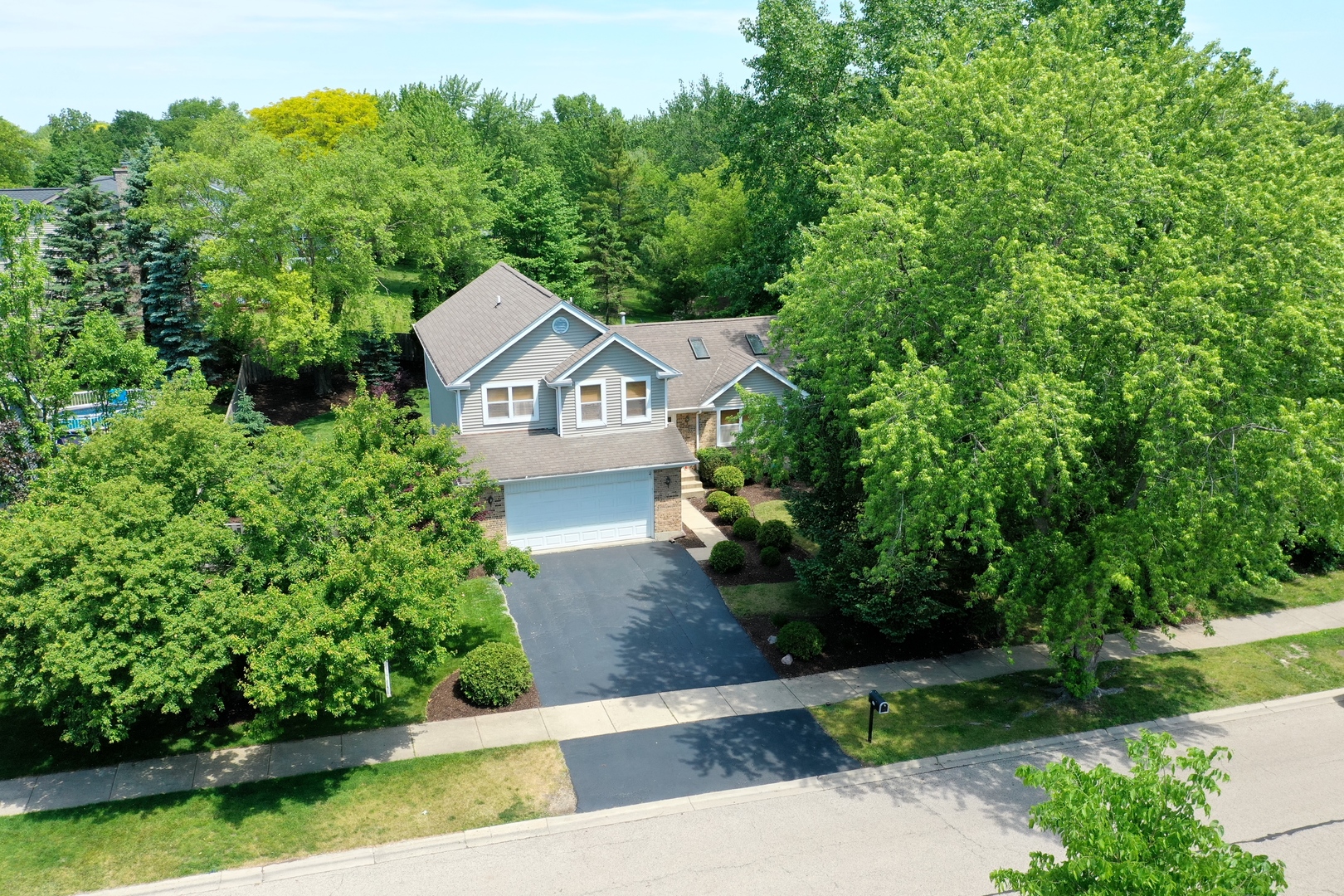 Homes for sale in Lake Zurich, IL | 464 Farm Bridge Rd, Lake Zurich, IL 60047 | MLS# 12656603