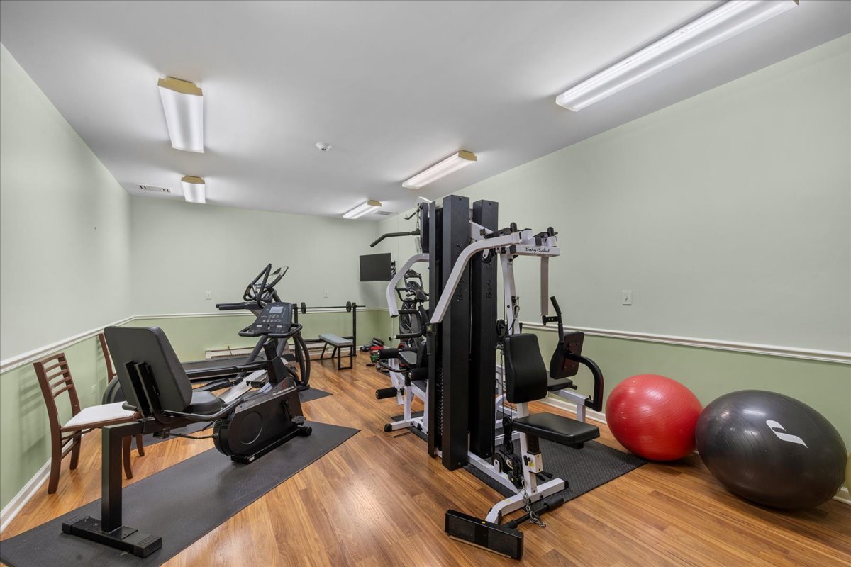 Homes for sale in Highland Park, IL | 1795 Lake Cook Road, Highland Park, IL 60035 | Houzeo