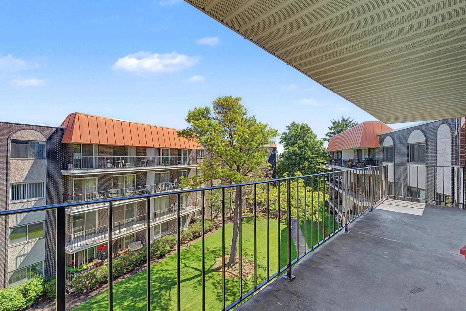 Homes for sale in Skokie, IL | 4900 Foster St #407, Skokie, IL 60077 | MLS# 12656937