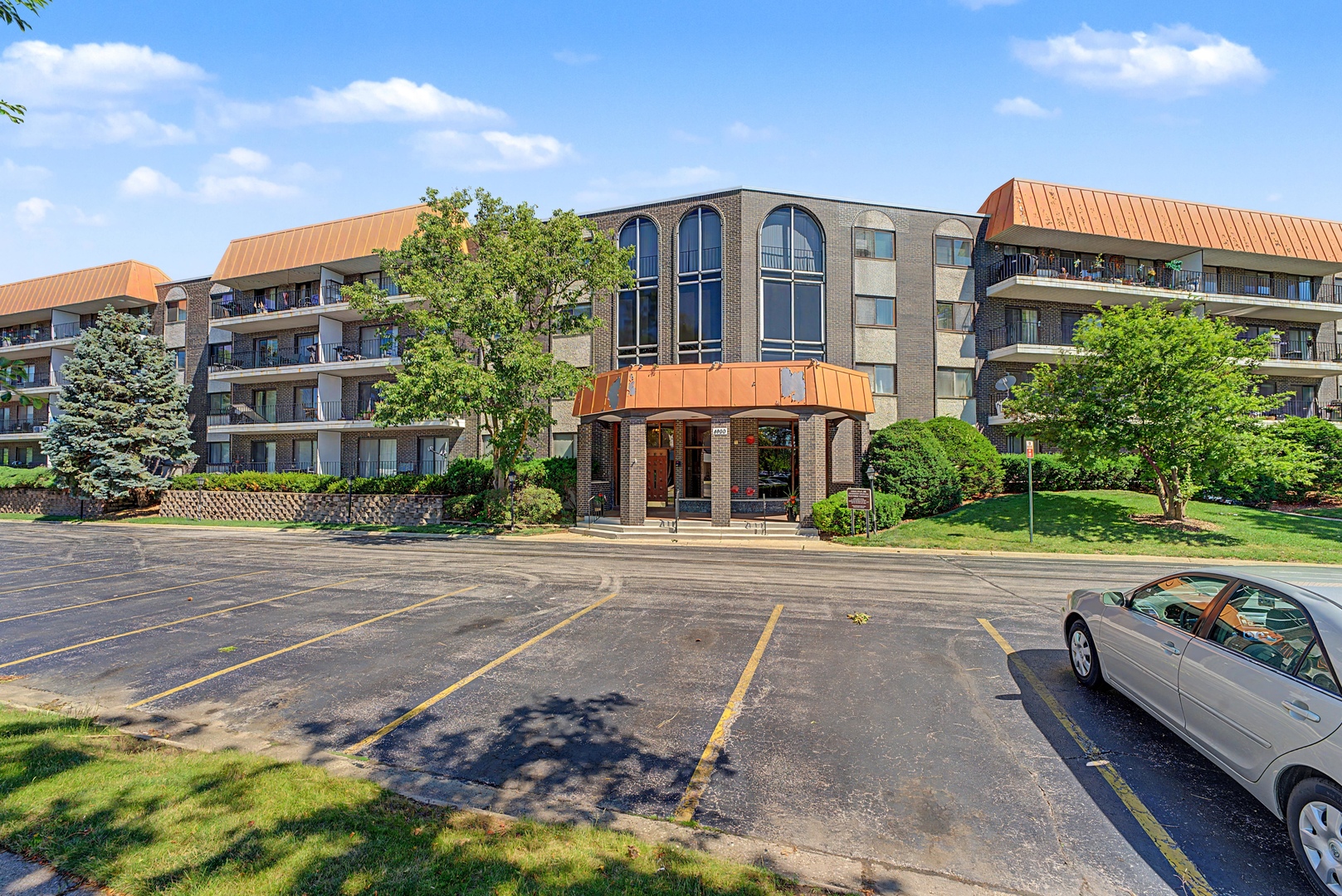 Homes for sale in Skokie, IL | 4900 Foster St #407, Skokie, IL 60077 | MLS# 12656937