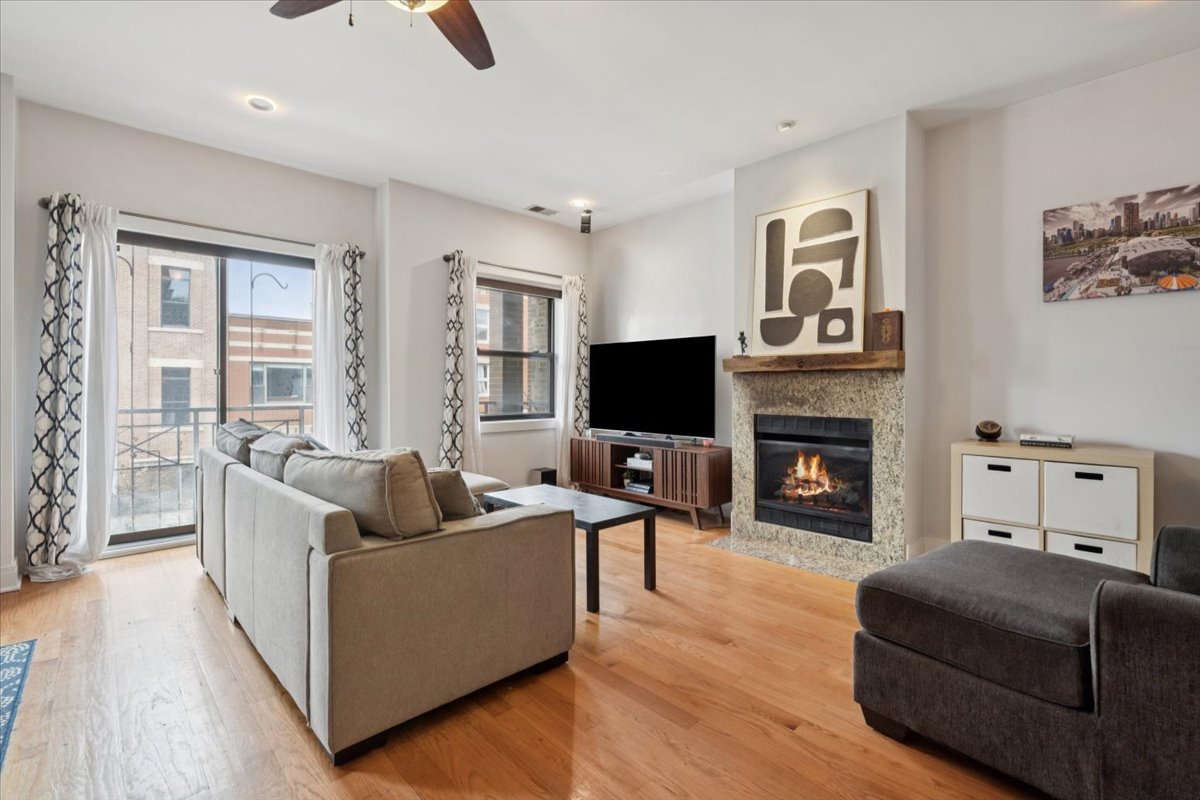 Homes for sale in Chicago, IL | 1909 W North Ave #2, Chicago, IL 60622 | MLS# 12657313