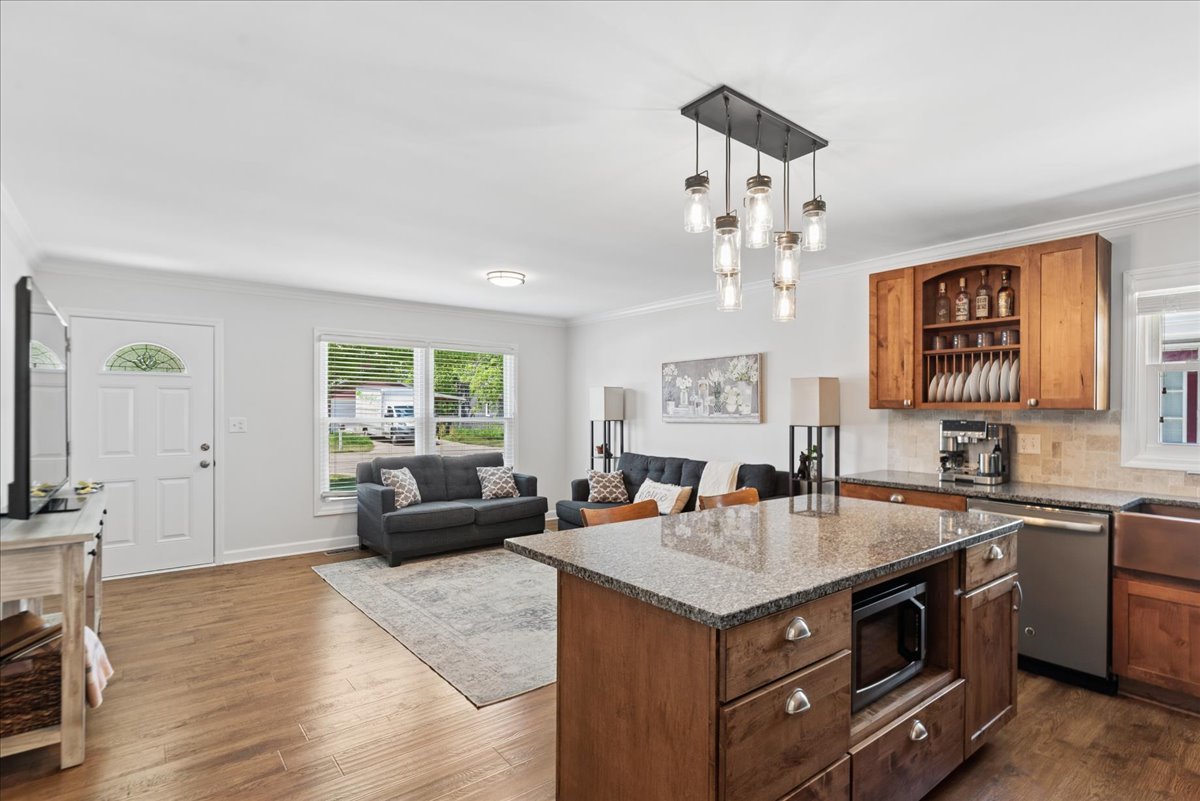 Homes for sale in Round Lake, IL | 313 Maple Ln, Round Lake, IL 60073 | MLS# 12657317