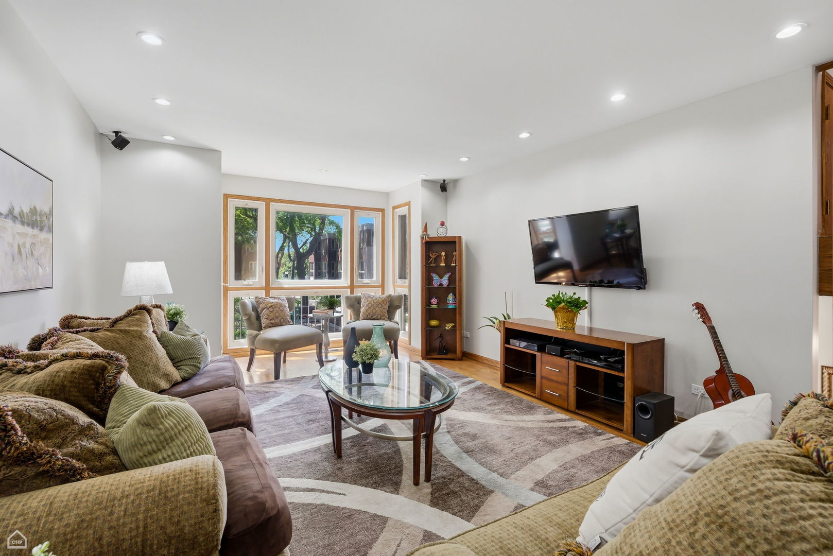 Homes for sale in Chicago, IL | 2733 S Michigan Ave #A, Chicago, IL 60616 | MLS# 12657426