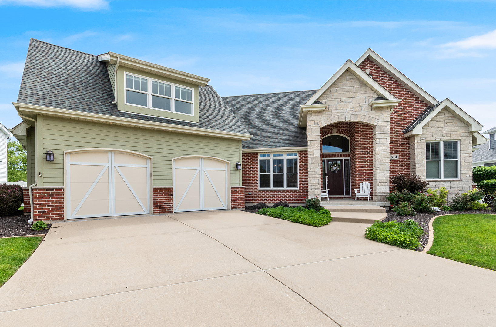 Homes for sale in Shorewood, IL | 514 Rollingwood Dr, Shorewood, IL 60404 | MLS# 12657543