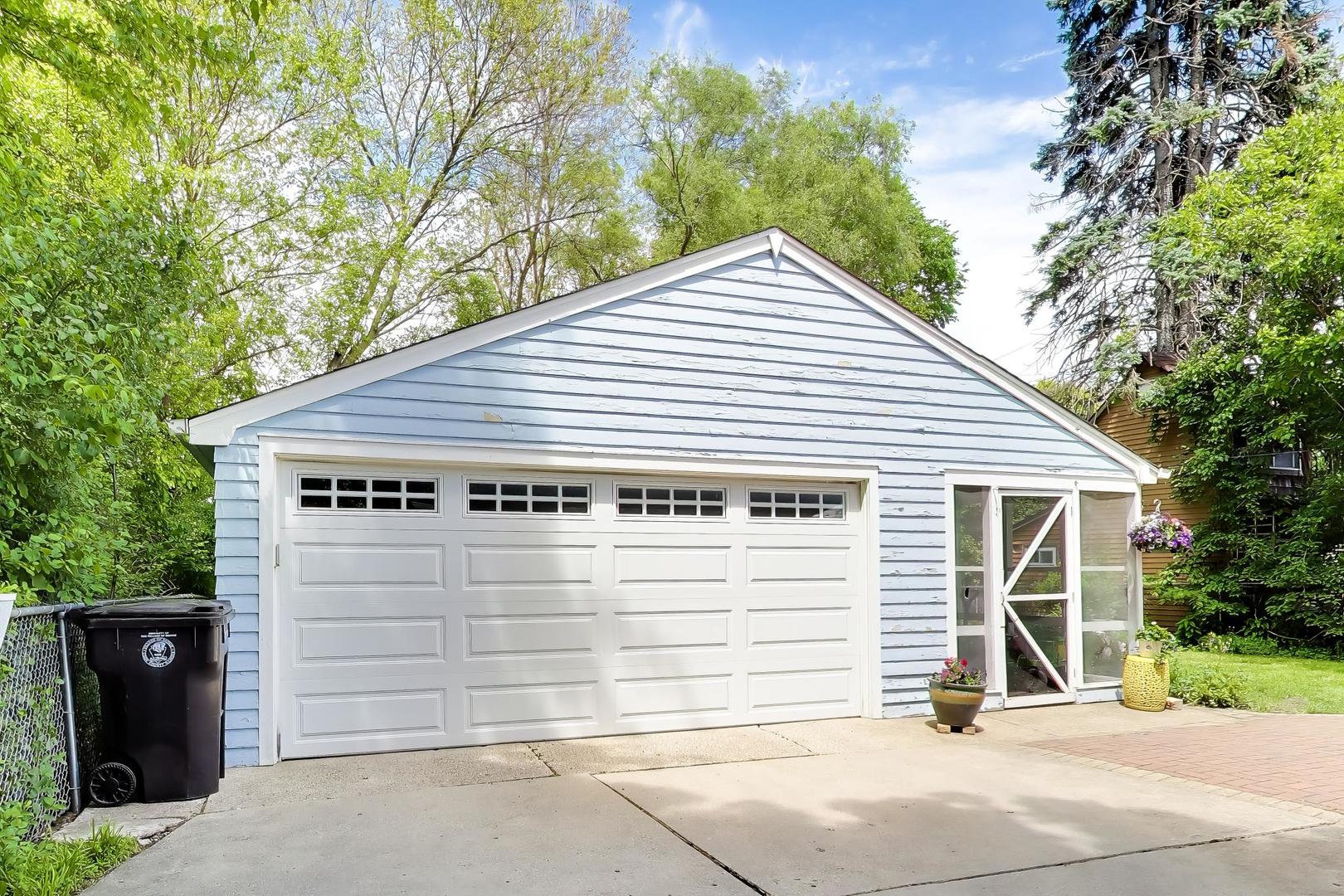 Homes for sale in Evanston, IL | 3618 Church St, Evanston, IL 60203 | MLS# 12657573