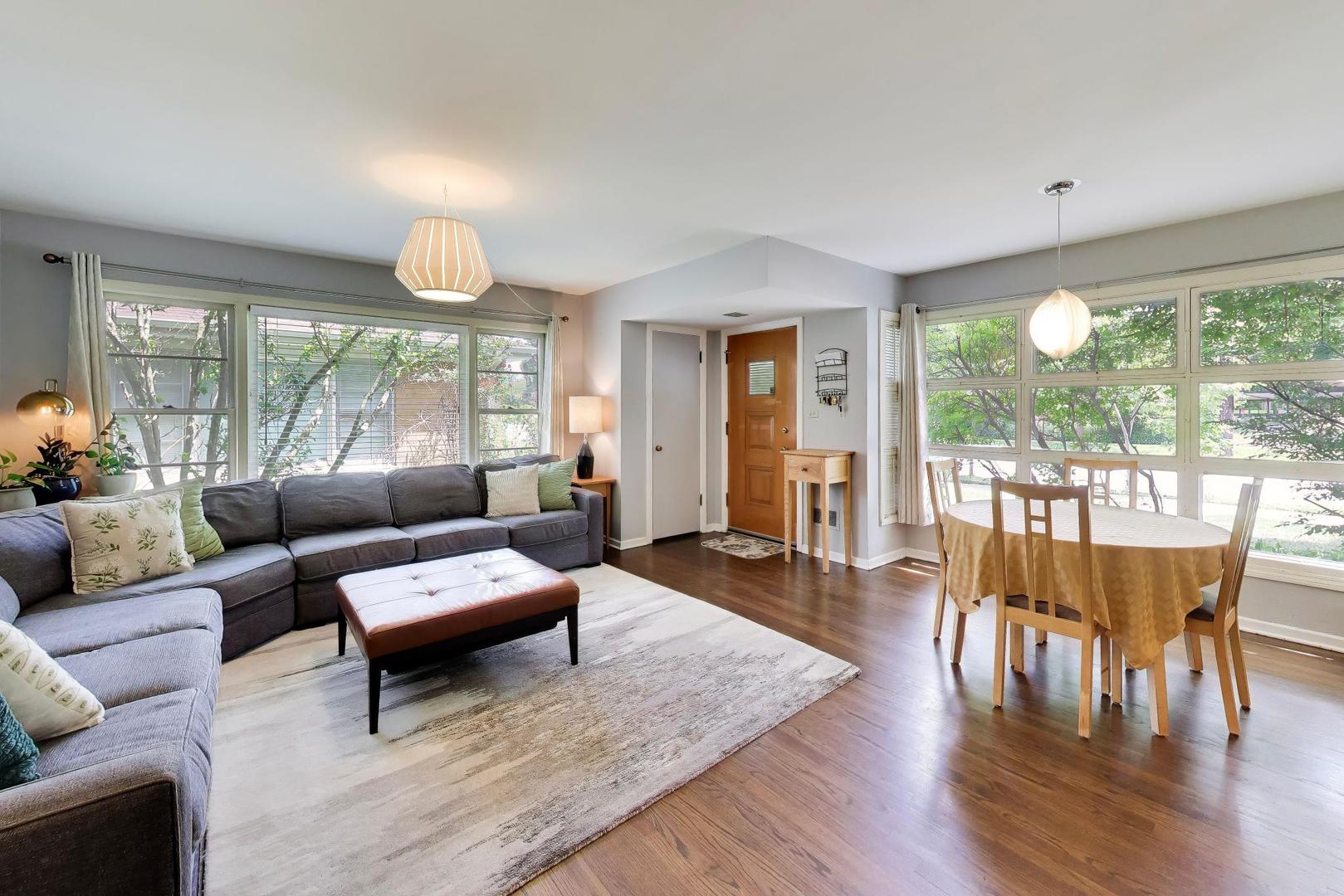 Homes for sale in Evanston, IL | 3618 Church St, Evanston, IL 60203 | MLS# 12657573