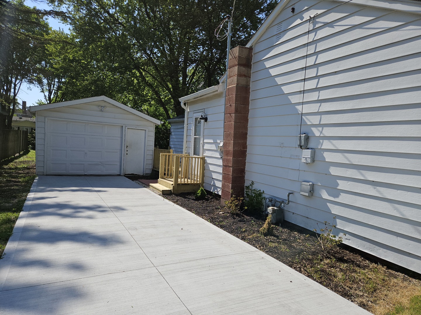 Homes for sale in Zion, IL | 3015 Ezekiel Ave, Zion, IL 60099 | MLS# 12657590