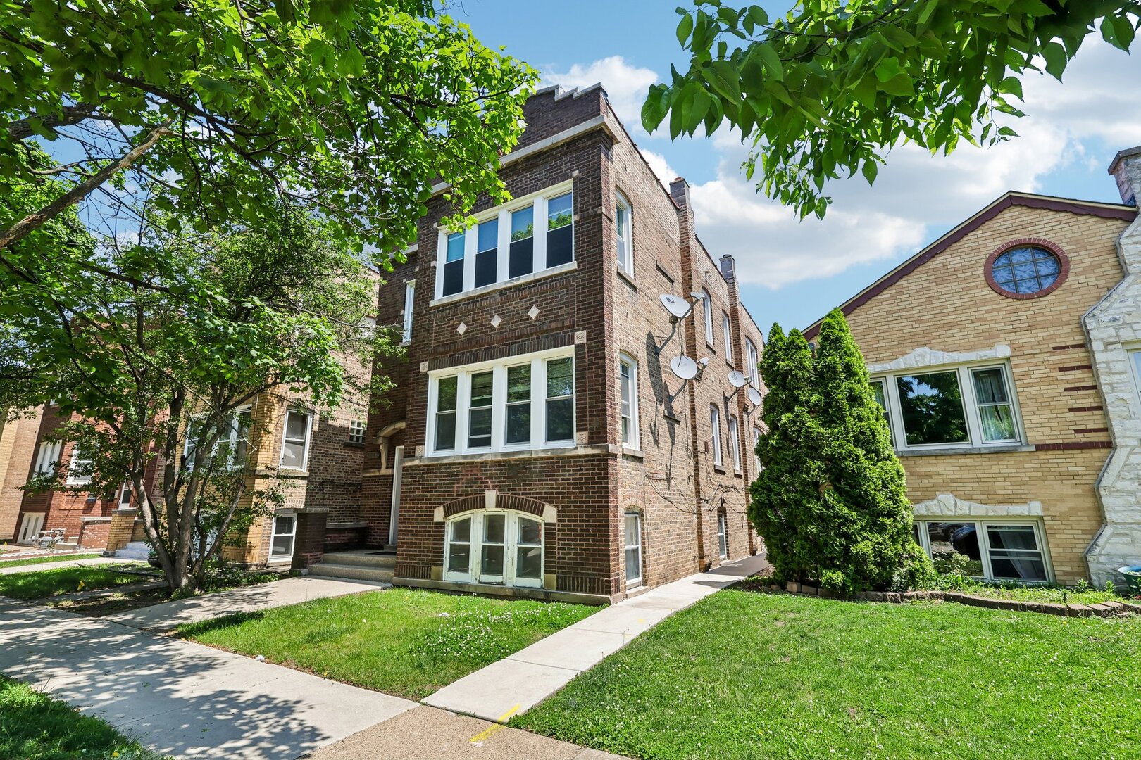 Homes for sale in Berwyn, IL | 1643 Kenilworth Ave, Berwyn, IL 60402 | MLS# 12657794