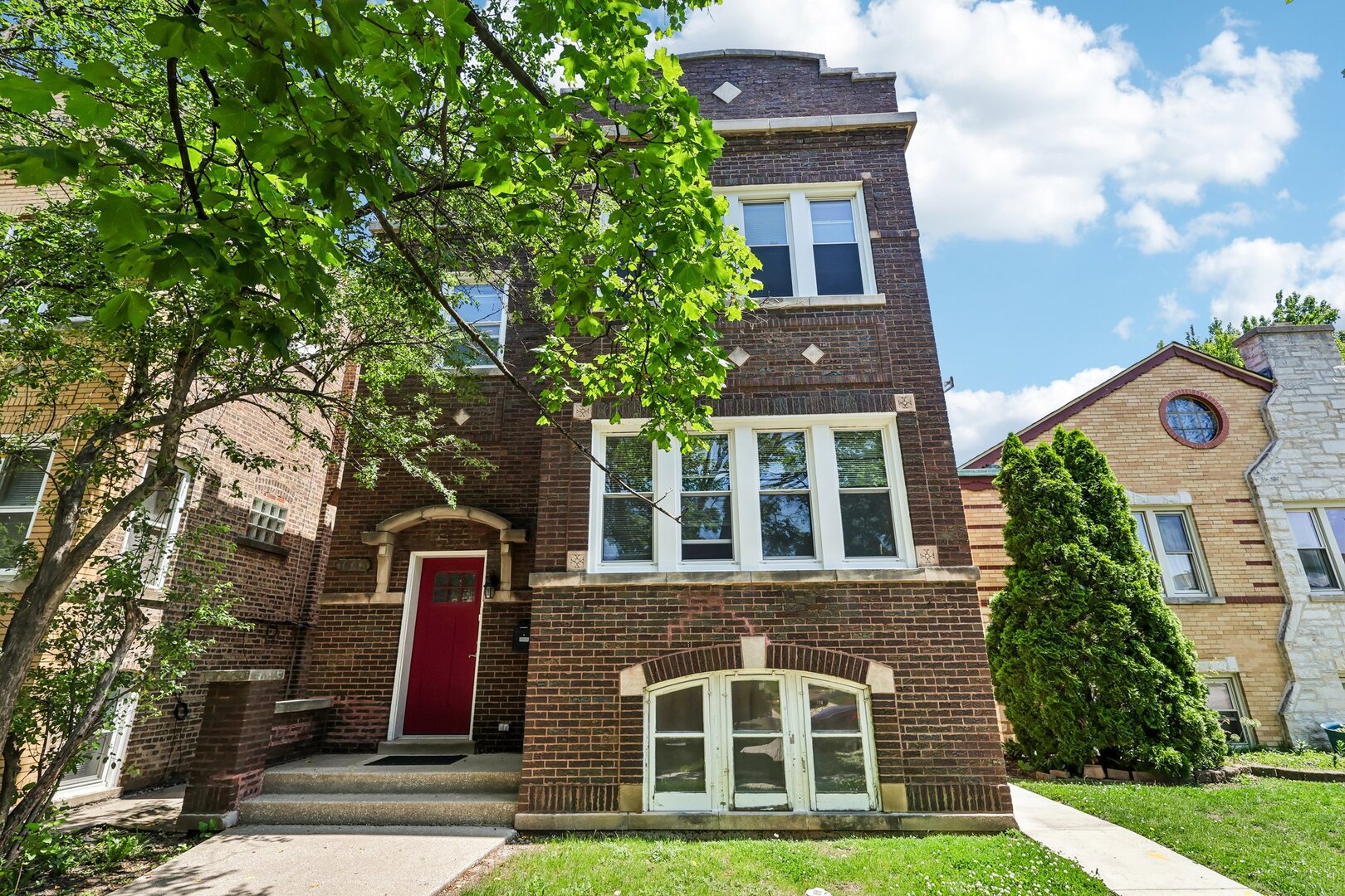 Homes for sale in Berwyn, IL | 1643 Kenilworth Ave, Berwyn, IL 60402 | MLS# 12657794