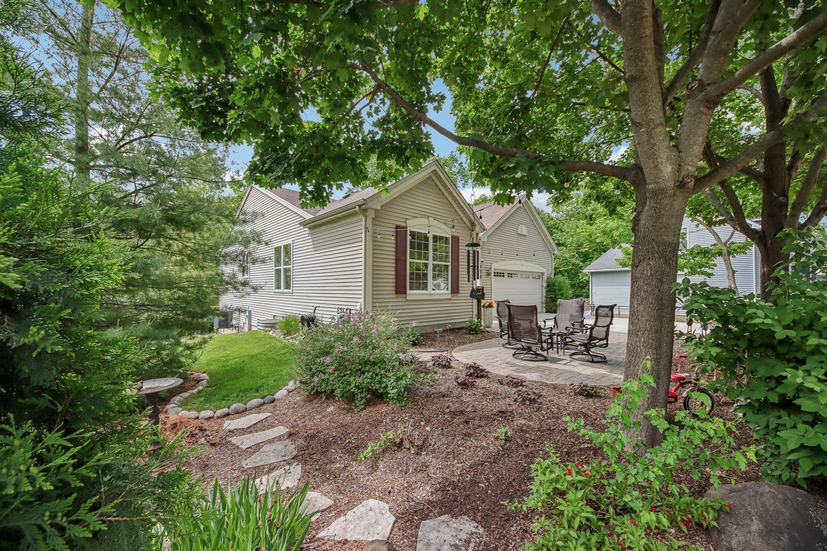 Homes for sale in Fox Lake, IL | 150 Forest Ave, Fox Lake, IL 60020 | MLS# 12657809