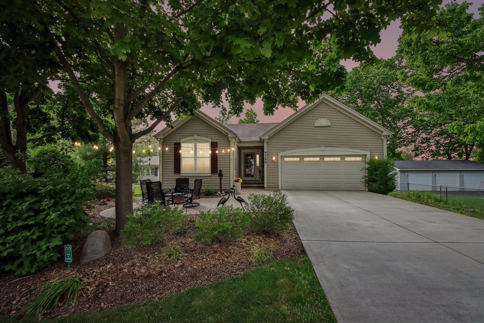 Homes for sale in Fox Lake, IL | 150 Forest Ave, Fox Lake, IL 60020 | MLS# 12657809