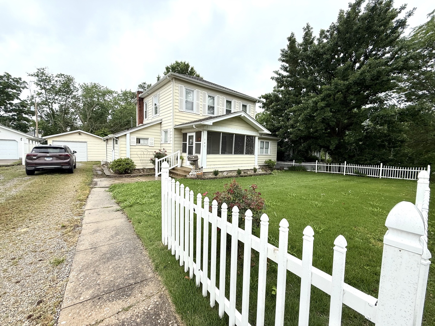 Homes for sale in Zeigler, IL | 107 Wilcox Ave, Zeigler, IL 62999 | MLS# 12657855