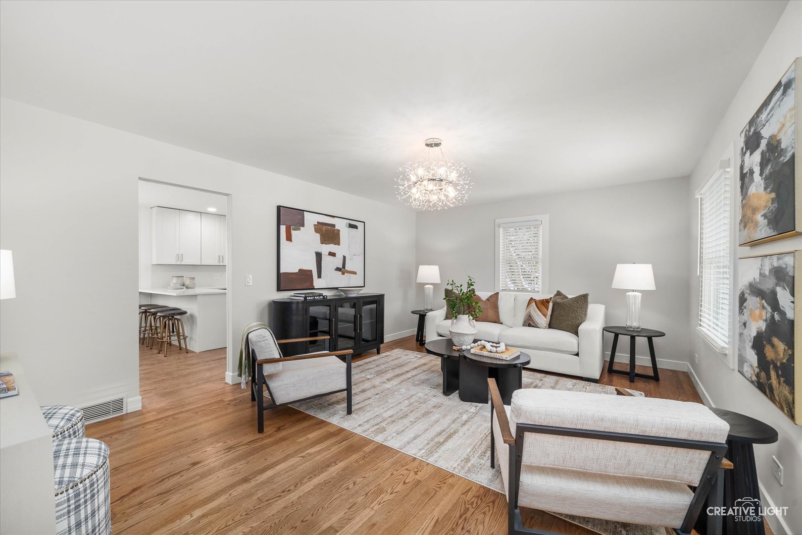 4th image of 704 Plainfield Rd, Downers Grove, IL 60516 | MLS# 12657859