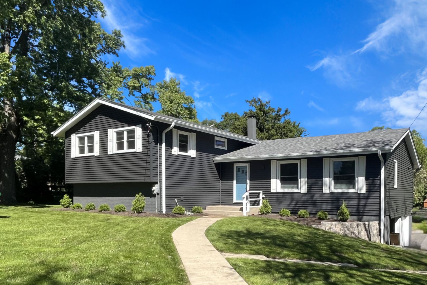 Homes for sale in Downers Grove, IL | 704 Plainfield Rd, Downers Grove, IL 60516 | MLS# 12657859