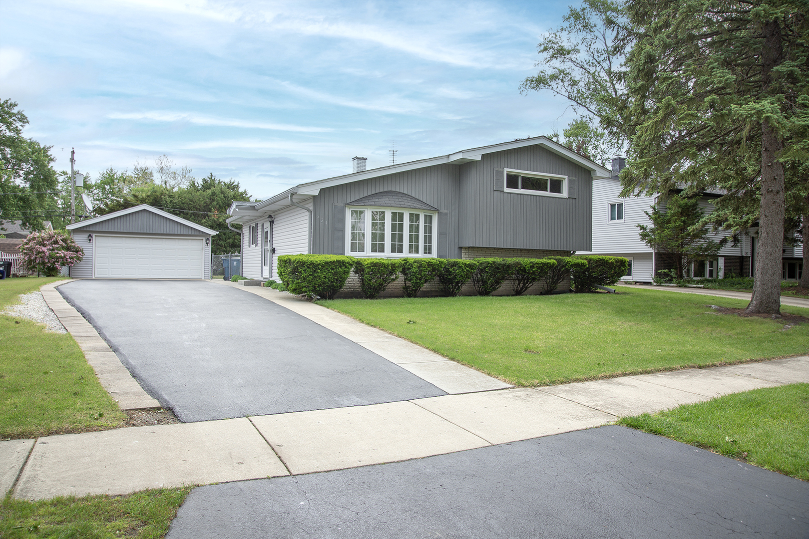 Homes for sale in Addison, IL | 921 S Iowa Ave, Addison, IL 60101 | MLS# 12658081
