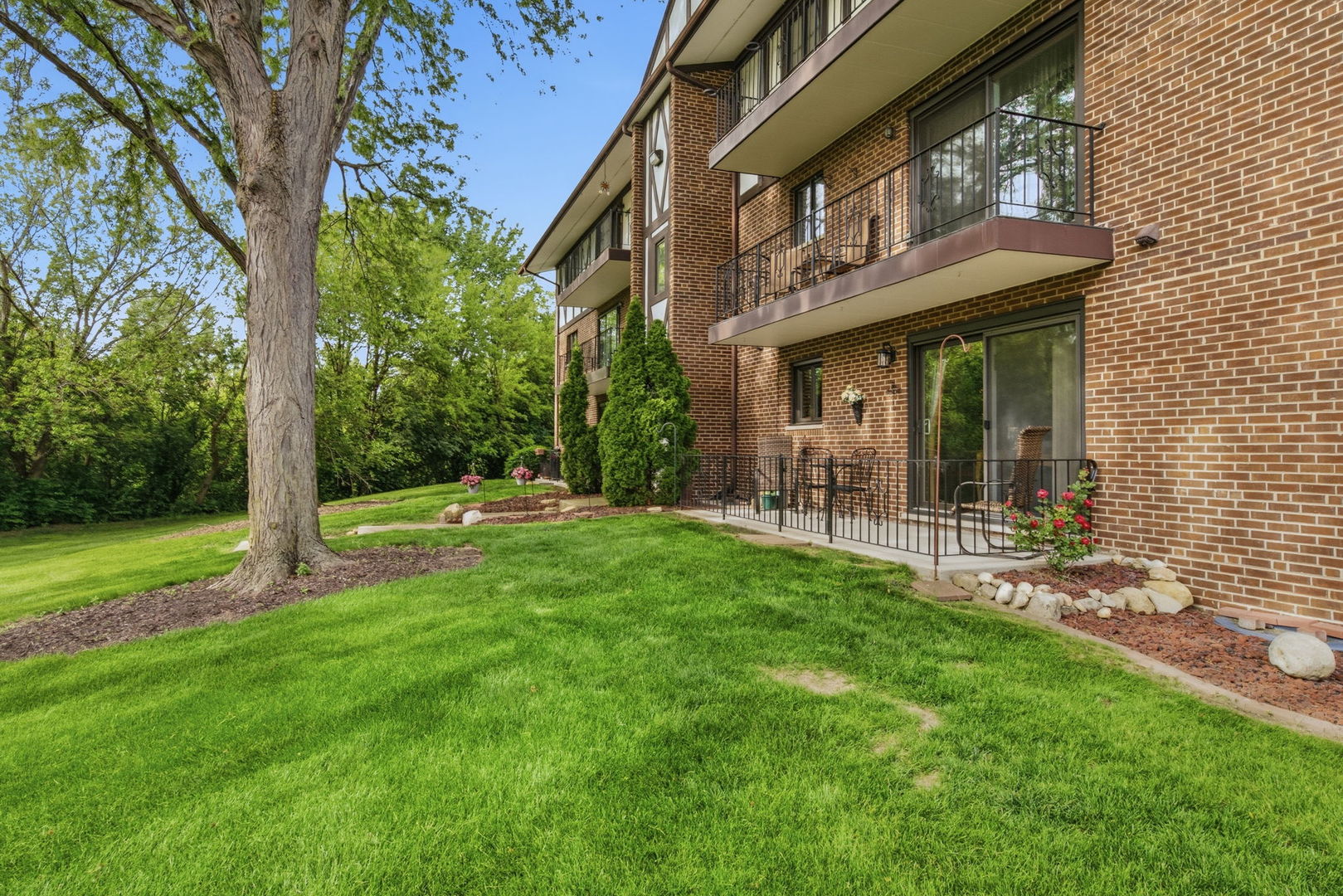 Homes for sale in Palos Hills, IL | 11012 S Theresa Cir #1C, Palos Hills, IL 60465 | MLS# 12658186