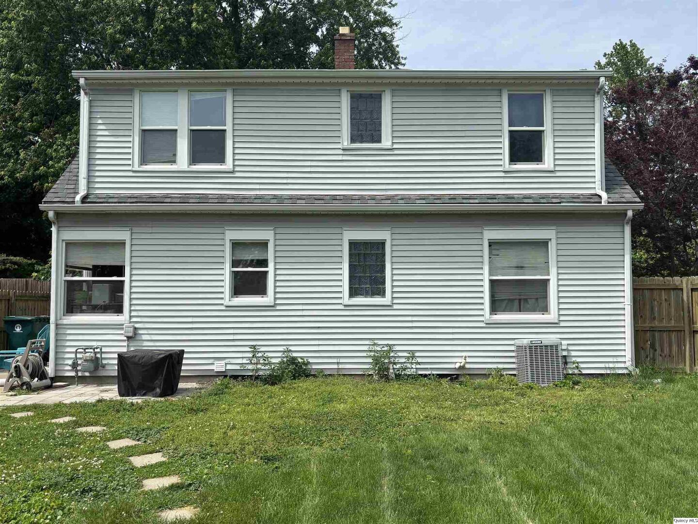Homes for sale in Quincy, IL | 2514 College Ave, Quincy, IL 62301 | MLS# 12658239