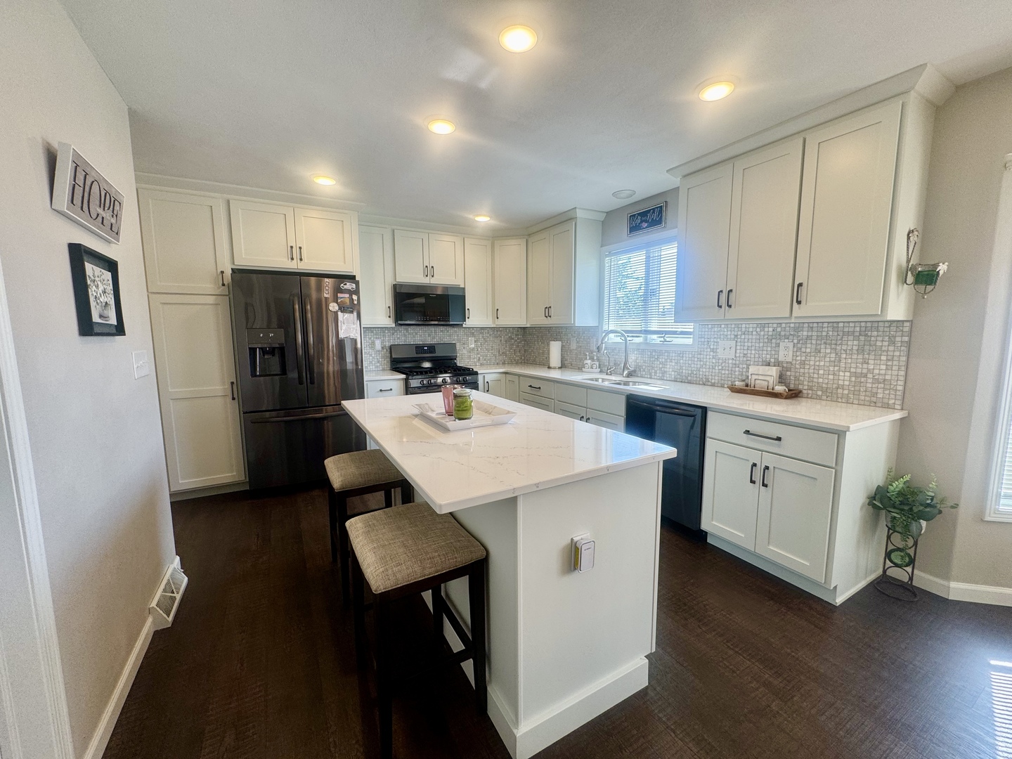 Homes for sale in Milan, IL | 11603 1St St, Milan, IL 61264 | MLS# 12658256