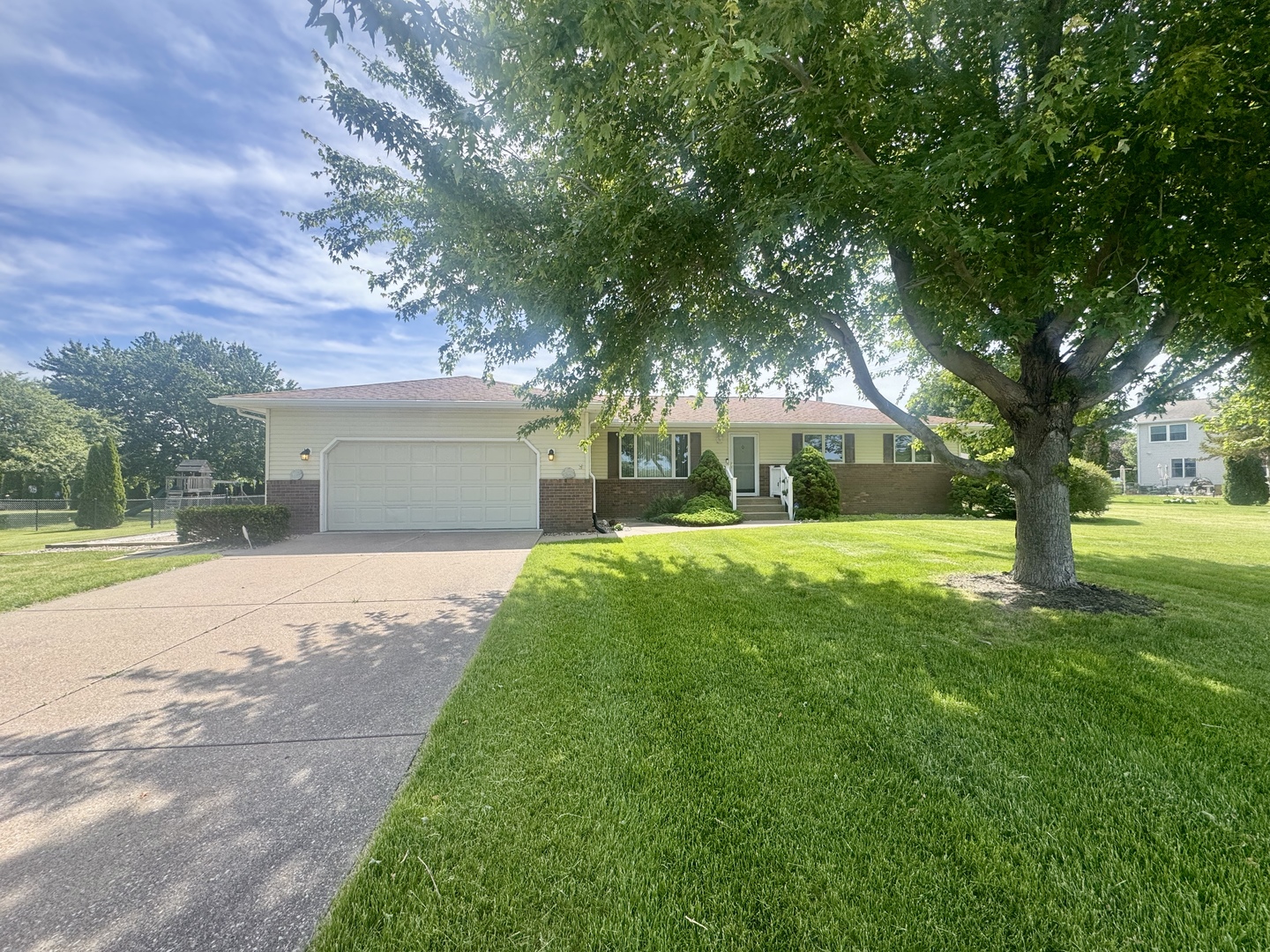 Homes for sale in Milan, IL | 11603 1st St, Milan, IL 61264 | MLS# 12658256