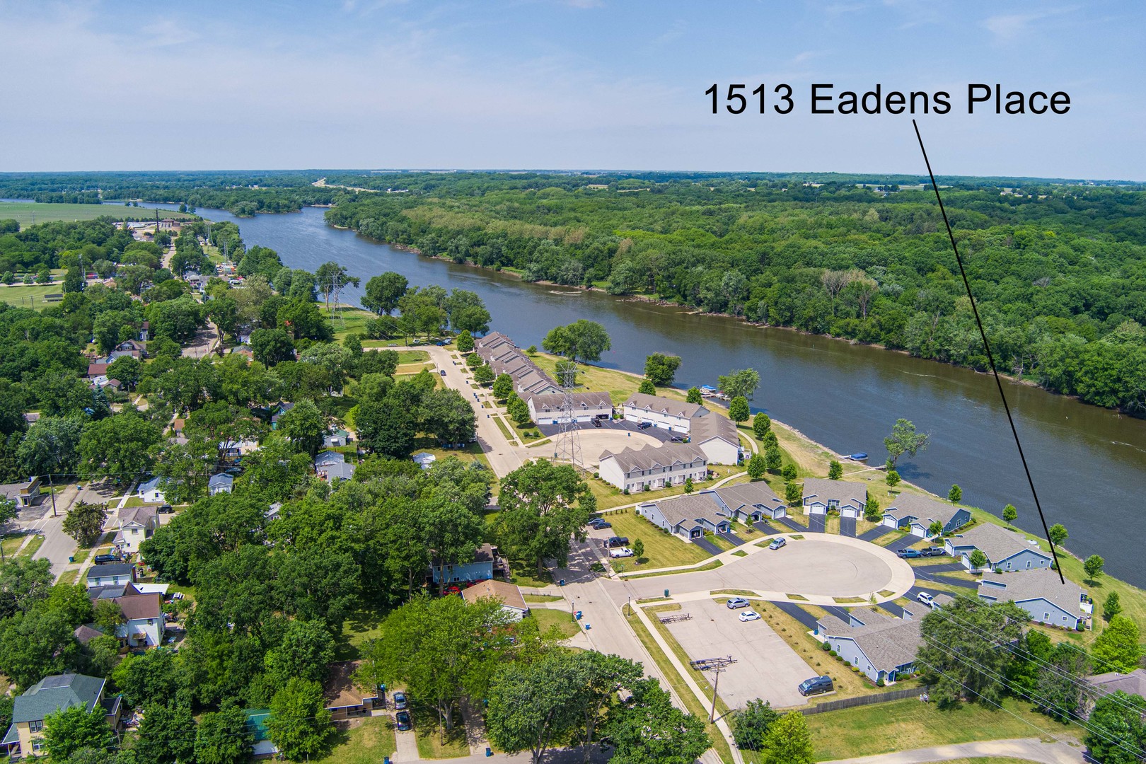 Homes for sale in Dixon, IL | 1513 Eadens Pl, Dixon, IL 61021 | MLS# 12658279