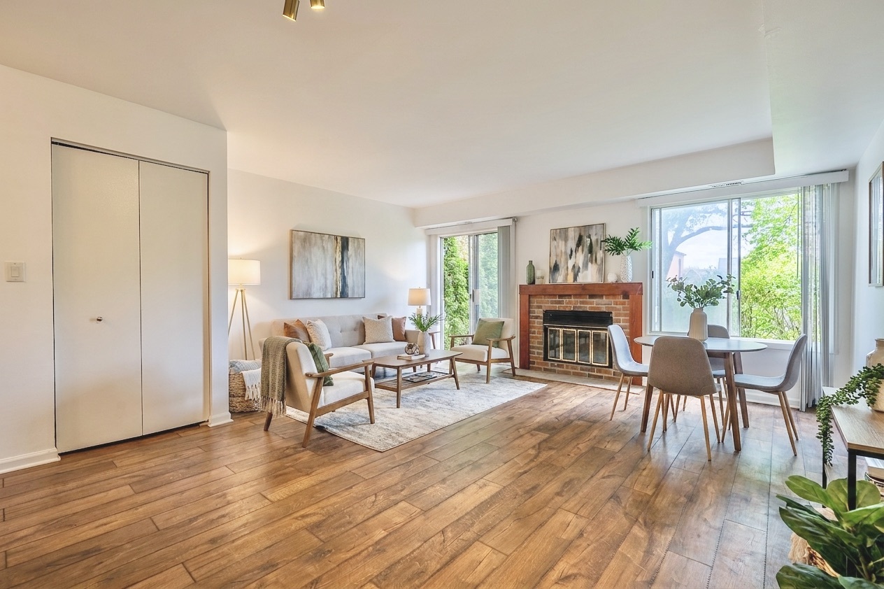Homes for sale in Arlington Heights, IL | 514 E Windgate Ct #2D5, Arlington Heights, IL 60005 | MLS# 12658289