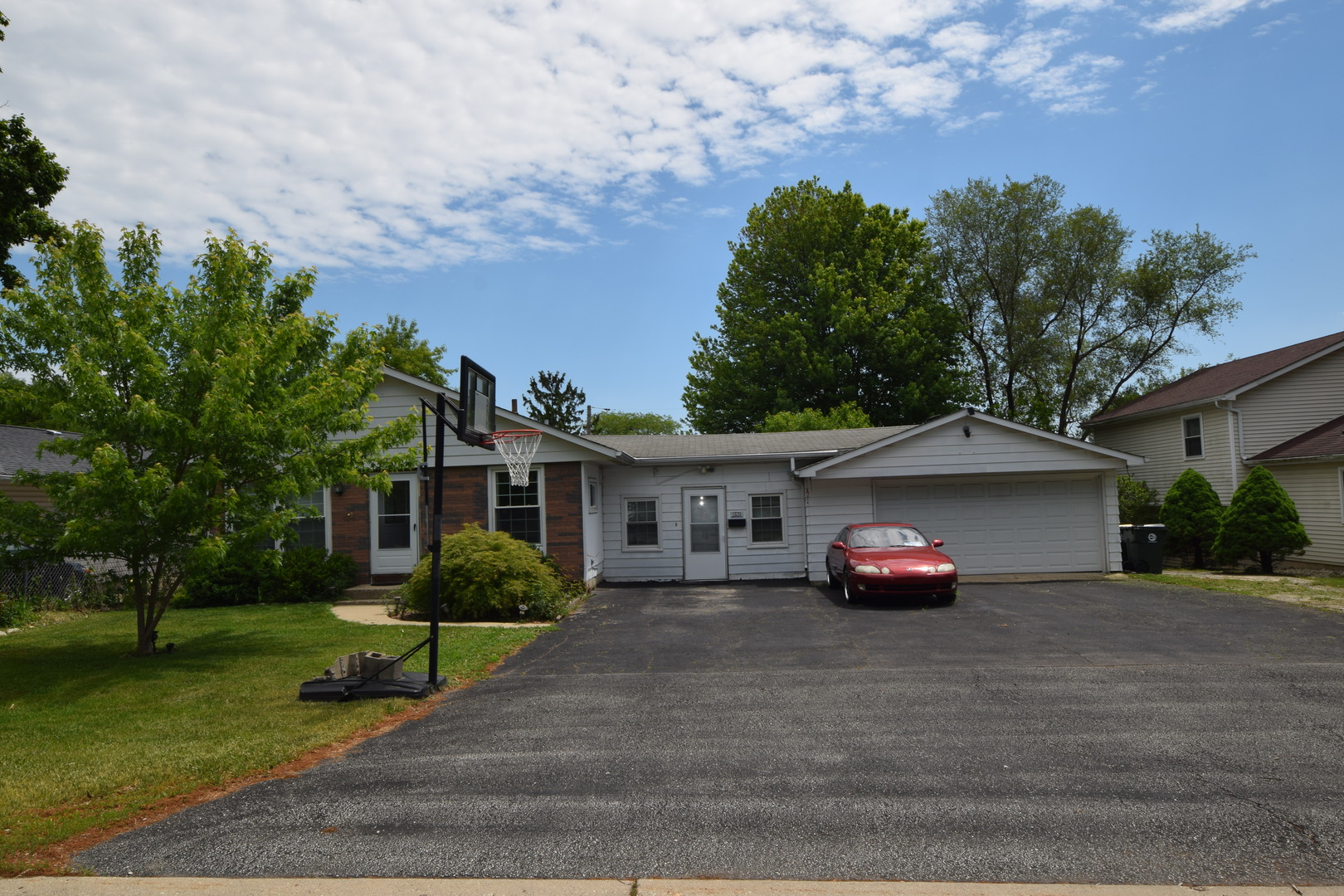 Homes for sale in Round Lake Beach, IL | 1531 N East End Ave, Round Lake Beach, IL 60073 | MLS# 12658293