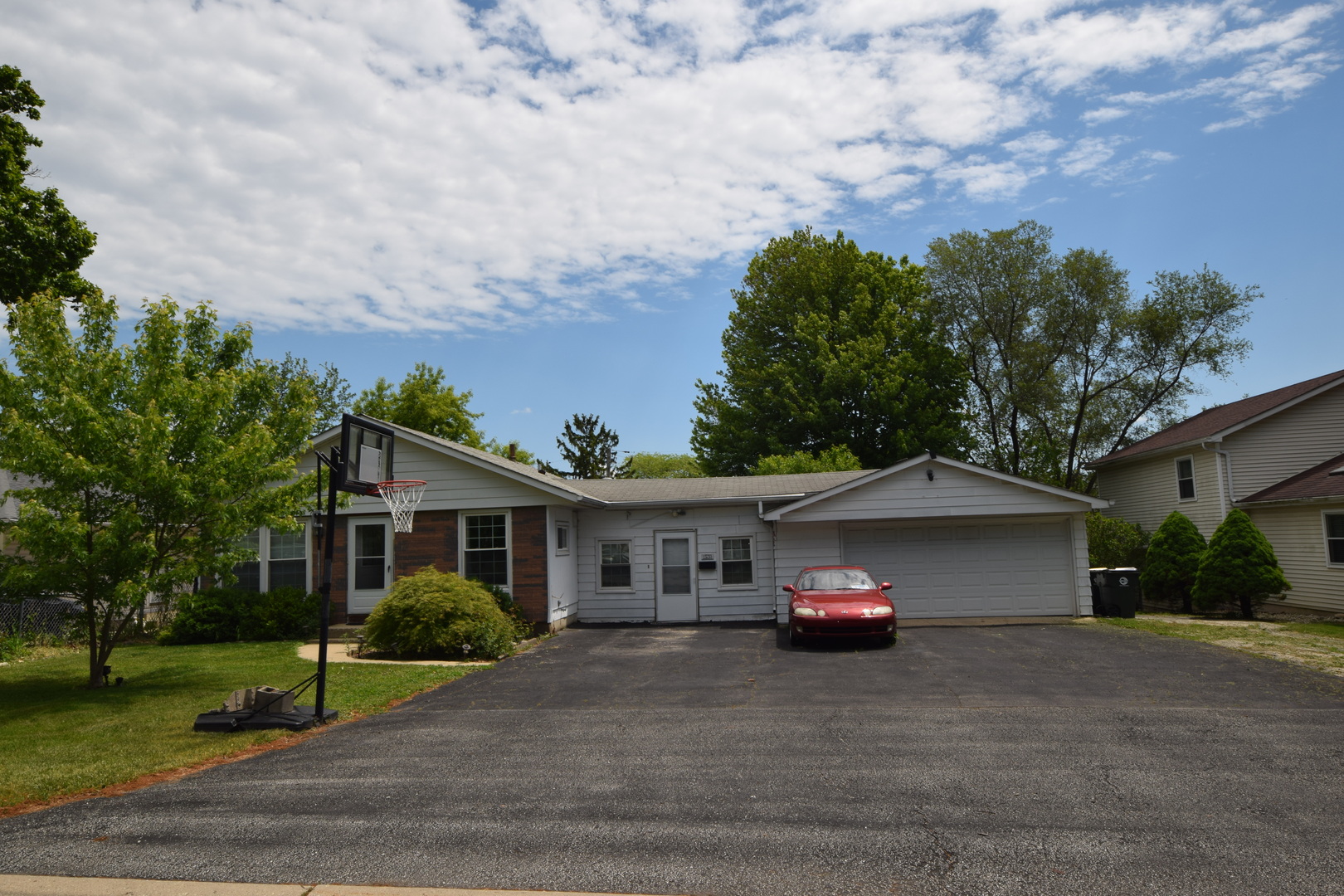 Homes for sale in Round Lake Beach, IL | 1531 N East End Ave, Round Lake Beach, IL 60073 | MLS# 12658293