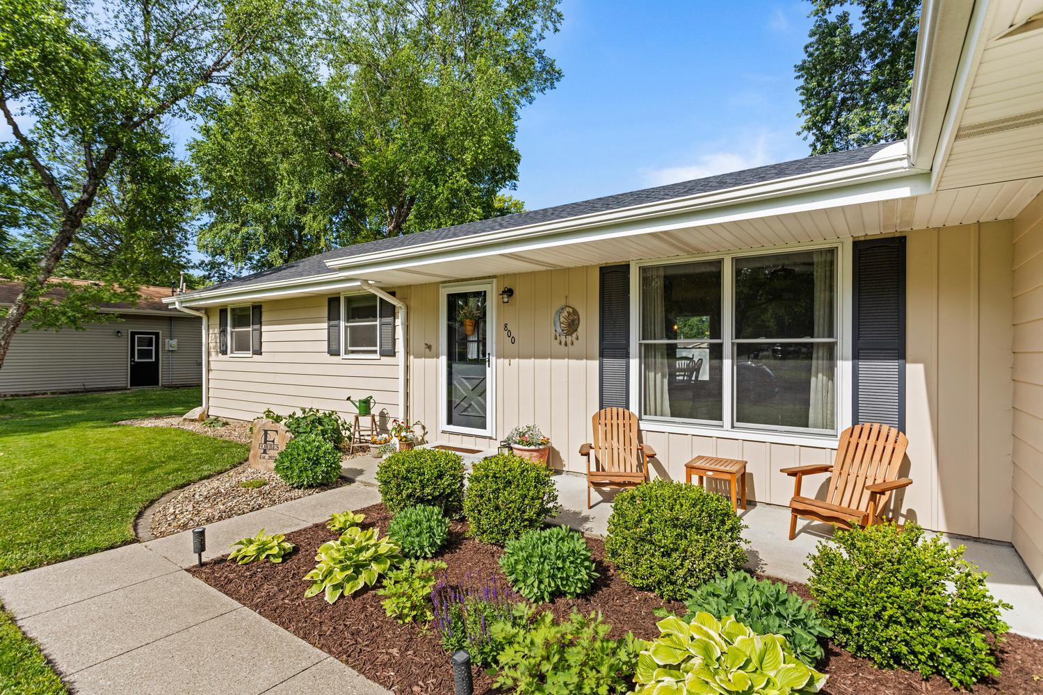 Homes for sale in Monticello, IL | 800 Van Buren St, Monticello, IL 61856 | MLS# 12658421