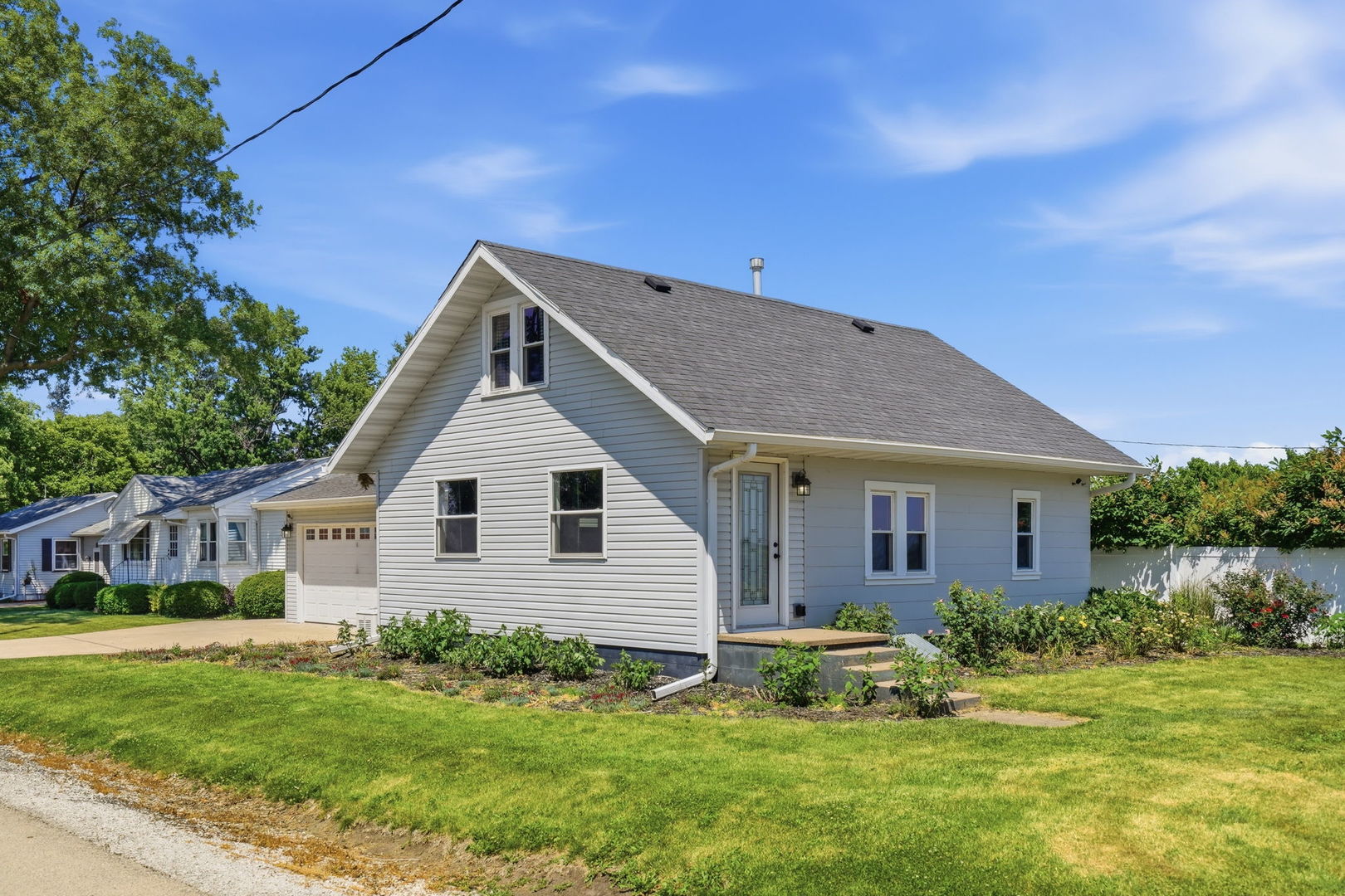 Homes for sale in Alpha, IL | 301 N Yates St, Alpha, IL 61413 | MLS# 12658579