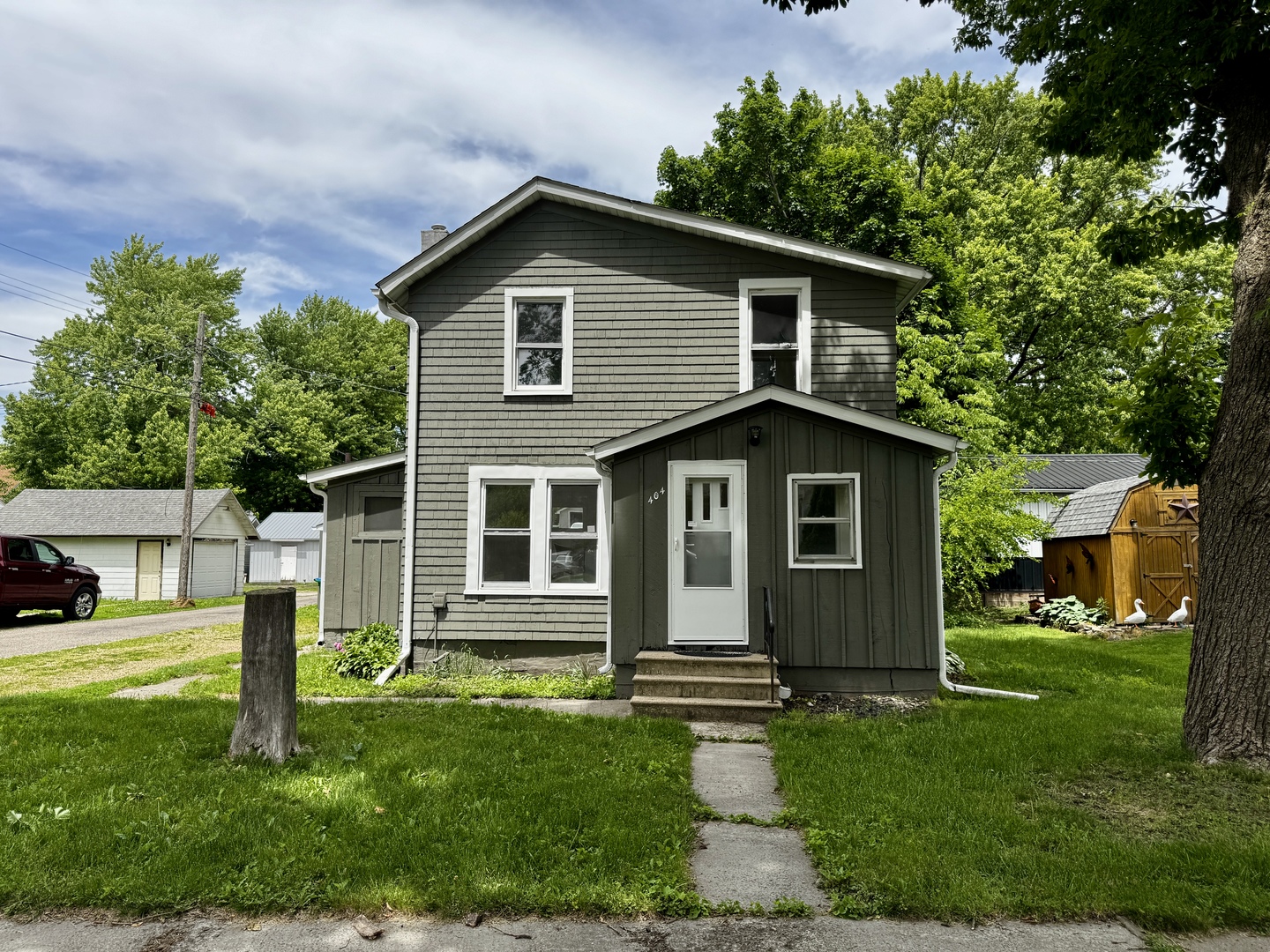 Homes for sale in Mendota, IL | 404 4th St, Mendota, IL 61342 | MLS# 12658720