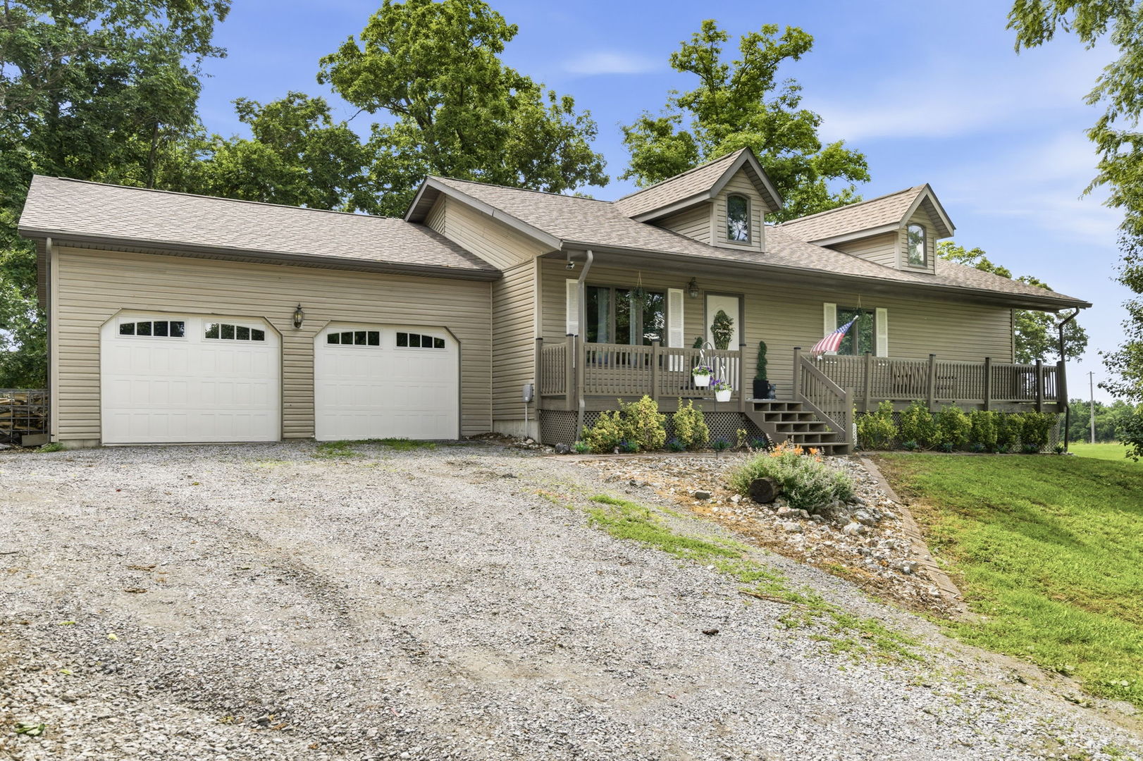 Homes for sale in Pittsburg, IL | 19485 Perry Rd, Pittsburg, IL 62974 | MLS# 12658746
