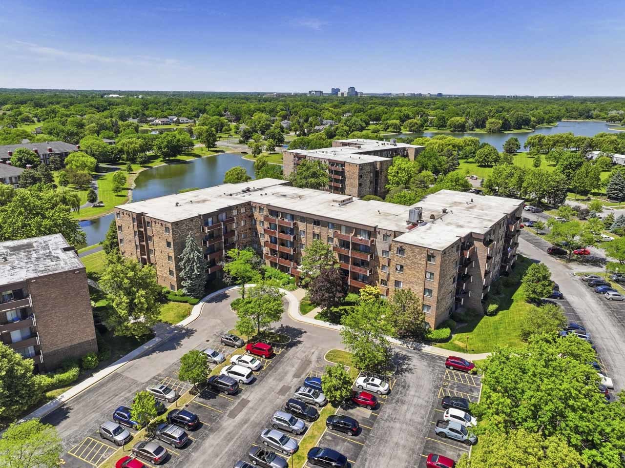 Homes for sale in Elk Grove Village, IL | 720 Wellington Ave #509, Elk Grove Village, IL 60007 | MLS# 12658858