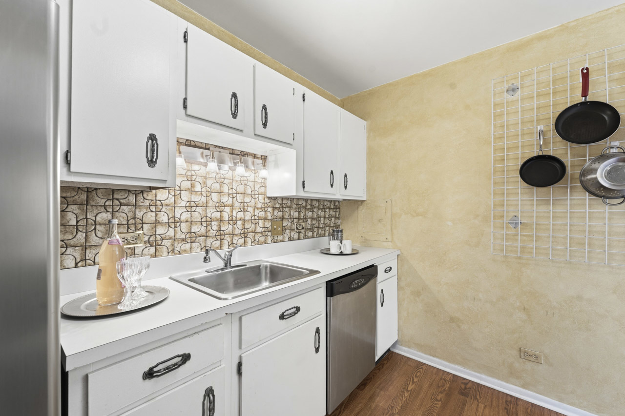 Homes for sale in Elk Grove Village, IL | 720 Wellington Ave #509, Elk Grove Village, IL 60007 | MLS# 12658858