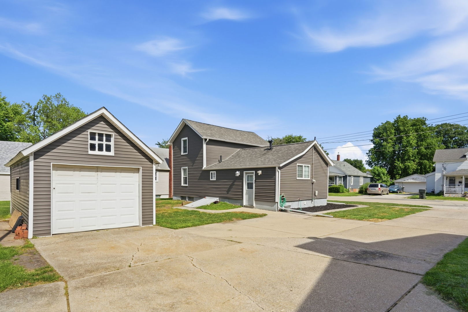Homes for sale in Geneseo, IL | 526 E Orange St, Geneseo, IL 61254 | MLS# 12658938