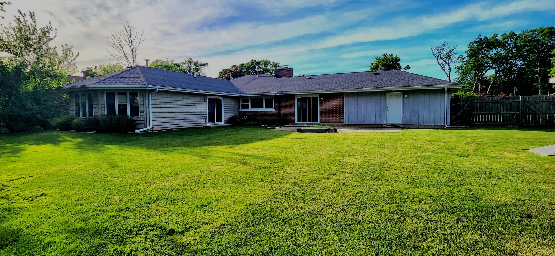 Homes for sale in Wood Dale, IL | 160 S Spring Oaks Dr, Wood Dale, IL 60191 | MLS# 12659017