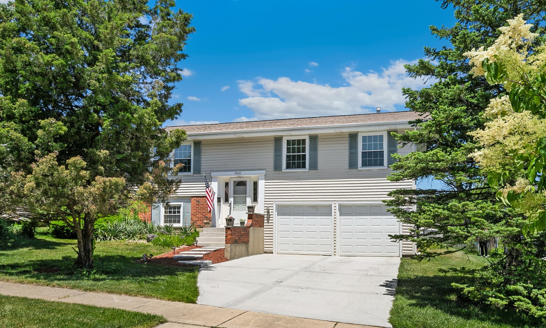 Homes for sale in Hoffman Estates, IL | 1140 Rosedale Ln, Hoffman Estates, IL 60169 | MLS# 12659065