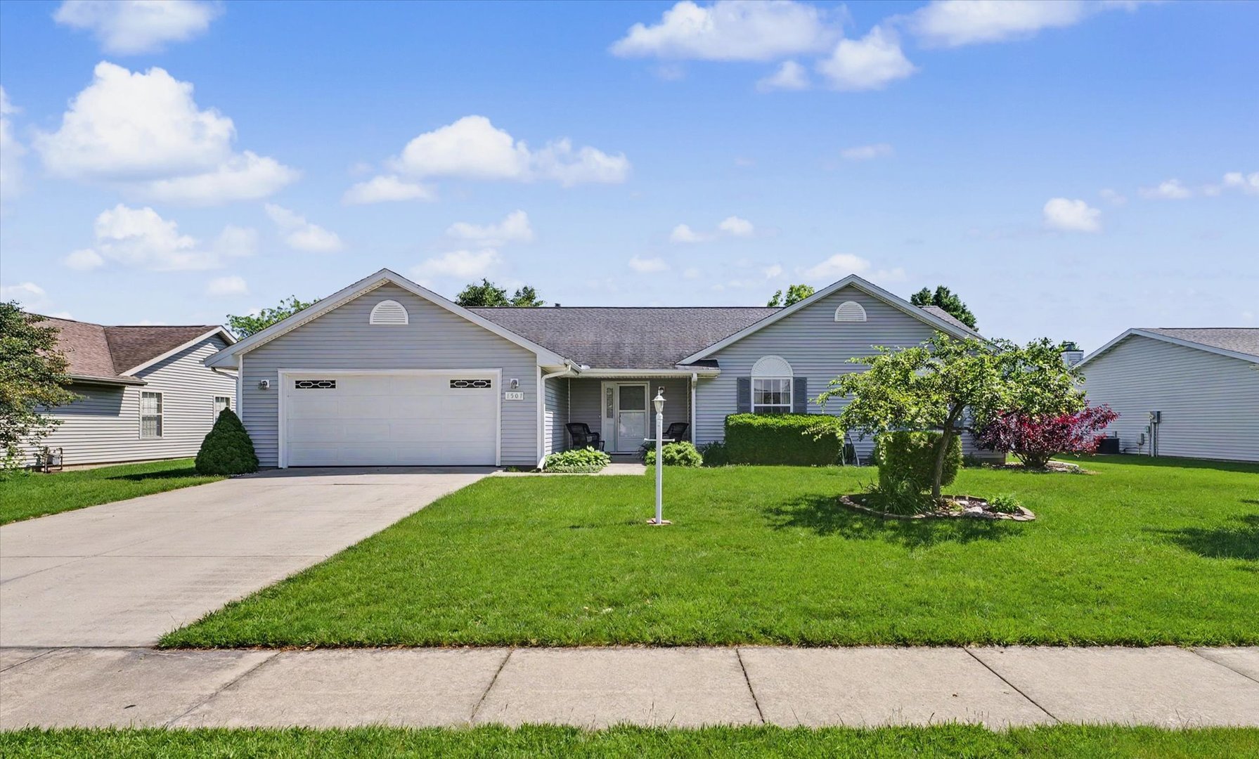 Homes for sale in St. Joseph, IL | 1507 E Grand Ave, St. Joseph, IL 61873 | MLS# 12659111