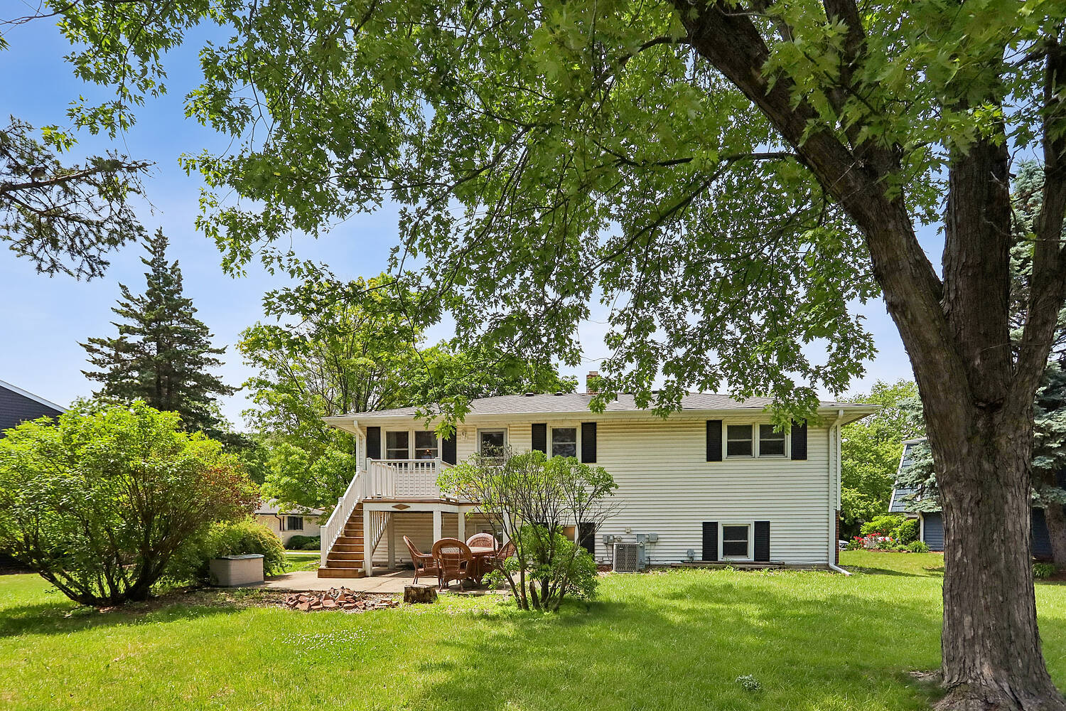 Homes for sale in Joliet, IL | 3207 Indianwood Ln, Joliet, IL 60431 | MLS# 12659127