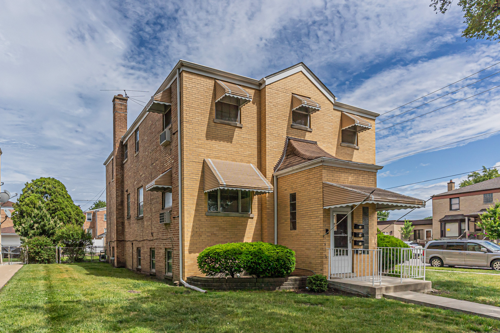 Homes for sale in Elmwood Park, IL | 2001 N 73rd Ct, Elmwood Park, IL 60707 | MLS# 12659302