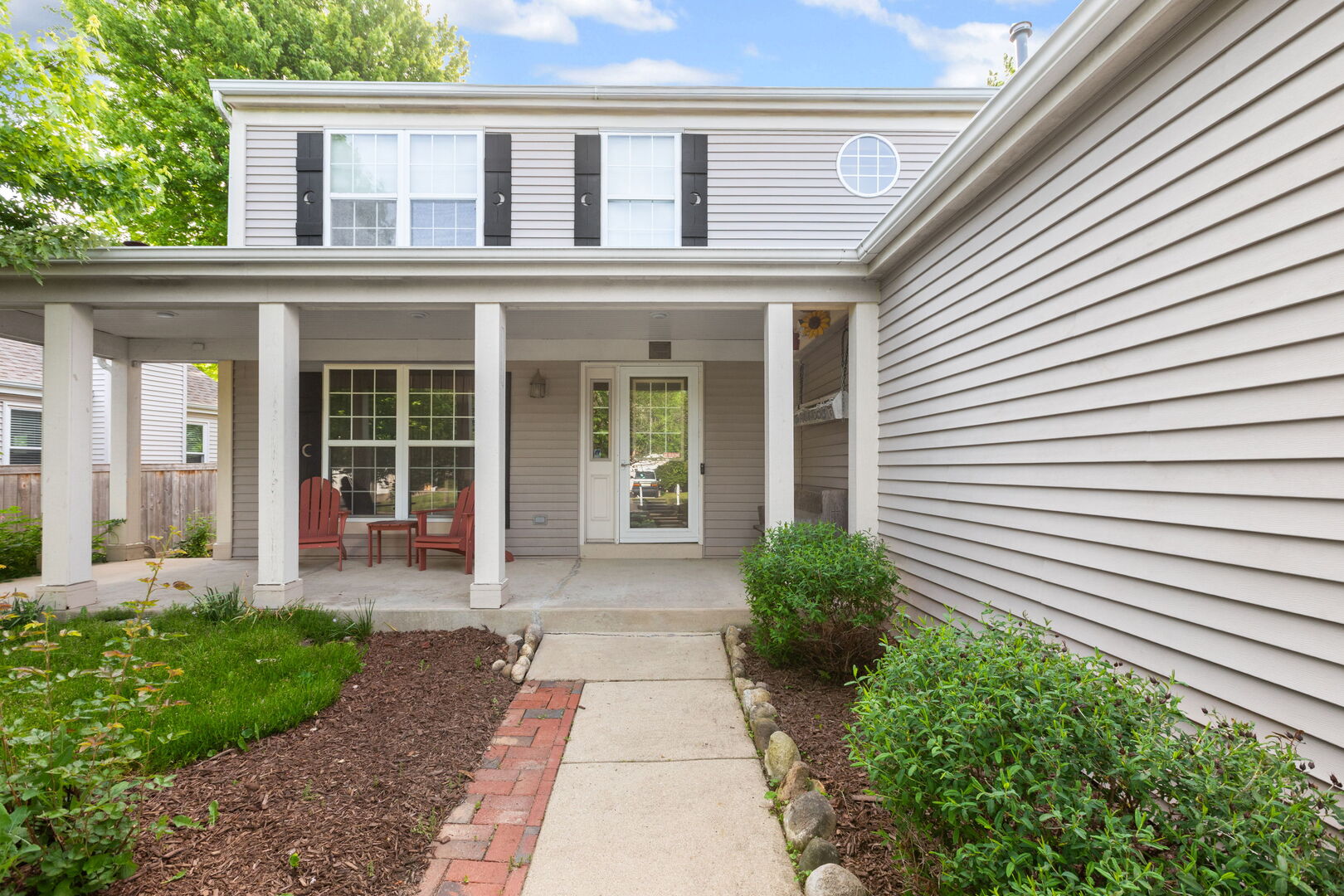 Homes for sale in Carpentersville, IL | 1646 Gleneagle Dr, Carpentersville, IL 60110 | MLS# 12659621