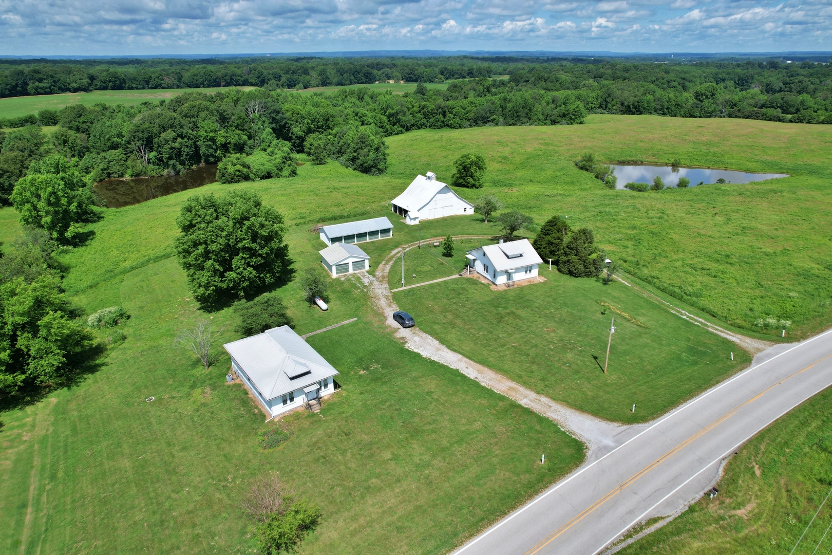 Homes for sale in Olmsted, IL | 2919 Feather Trail Rd, Olmsted, IL 62970 | MLS# 12659643
