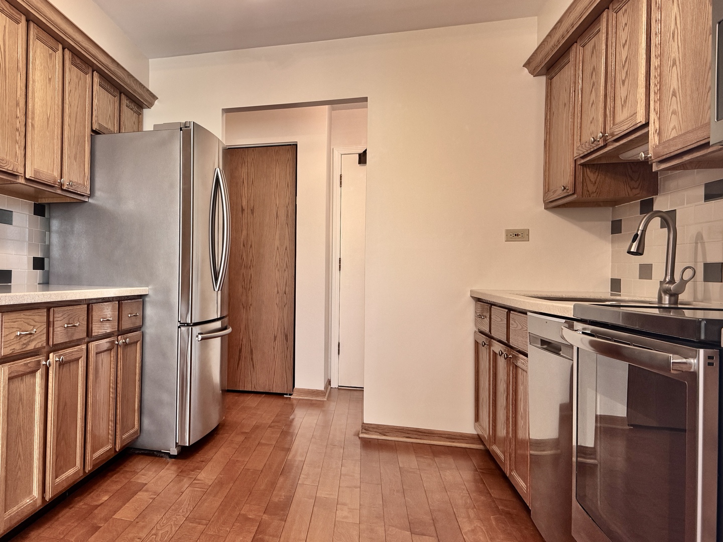 Homes for sale in Glen Ellyn, IL | 440 Raintree Ct #3G, Glen Ellyn, IL 60137 | MLS# 12659710