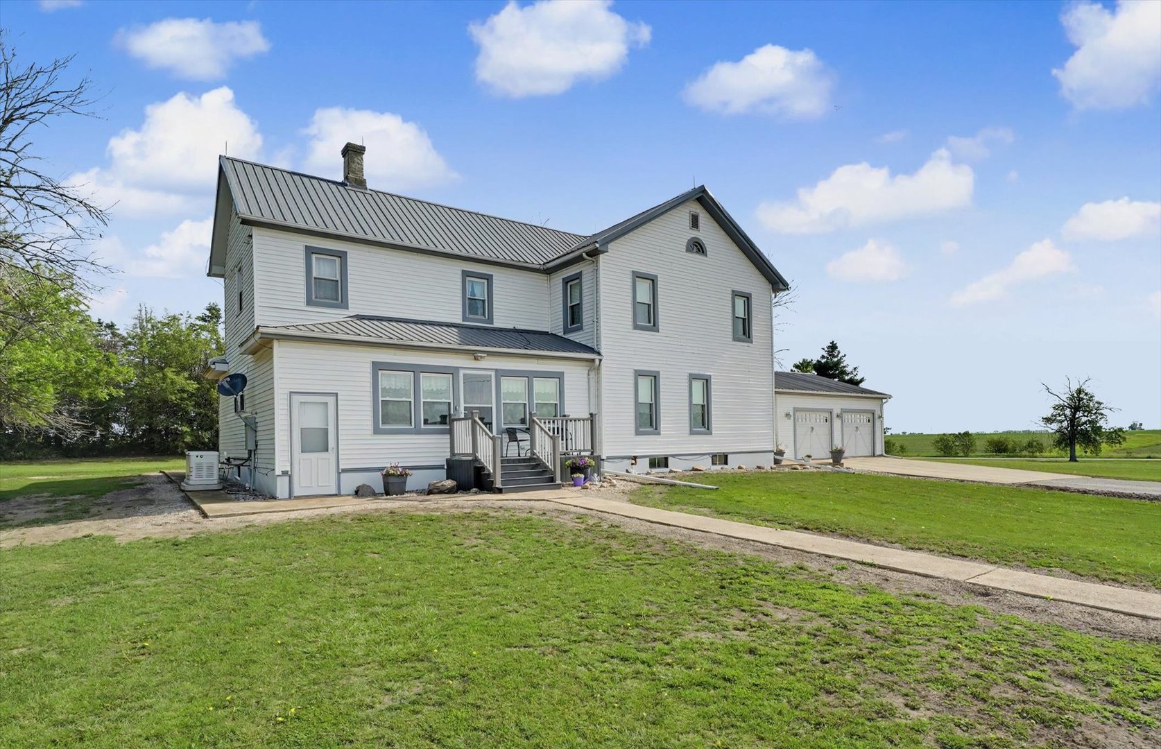 Homes for sale in Melvin, IL | 981 N 1200E Rd, Melvin, IL 60952 | MLS# 12659750