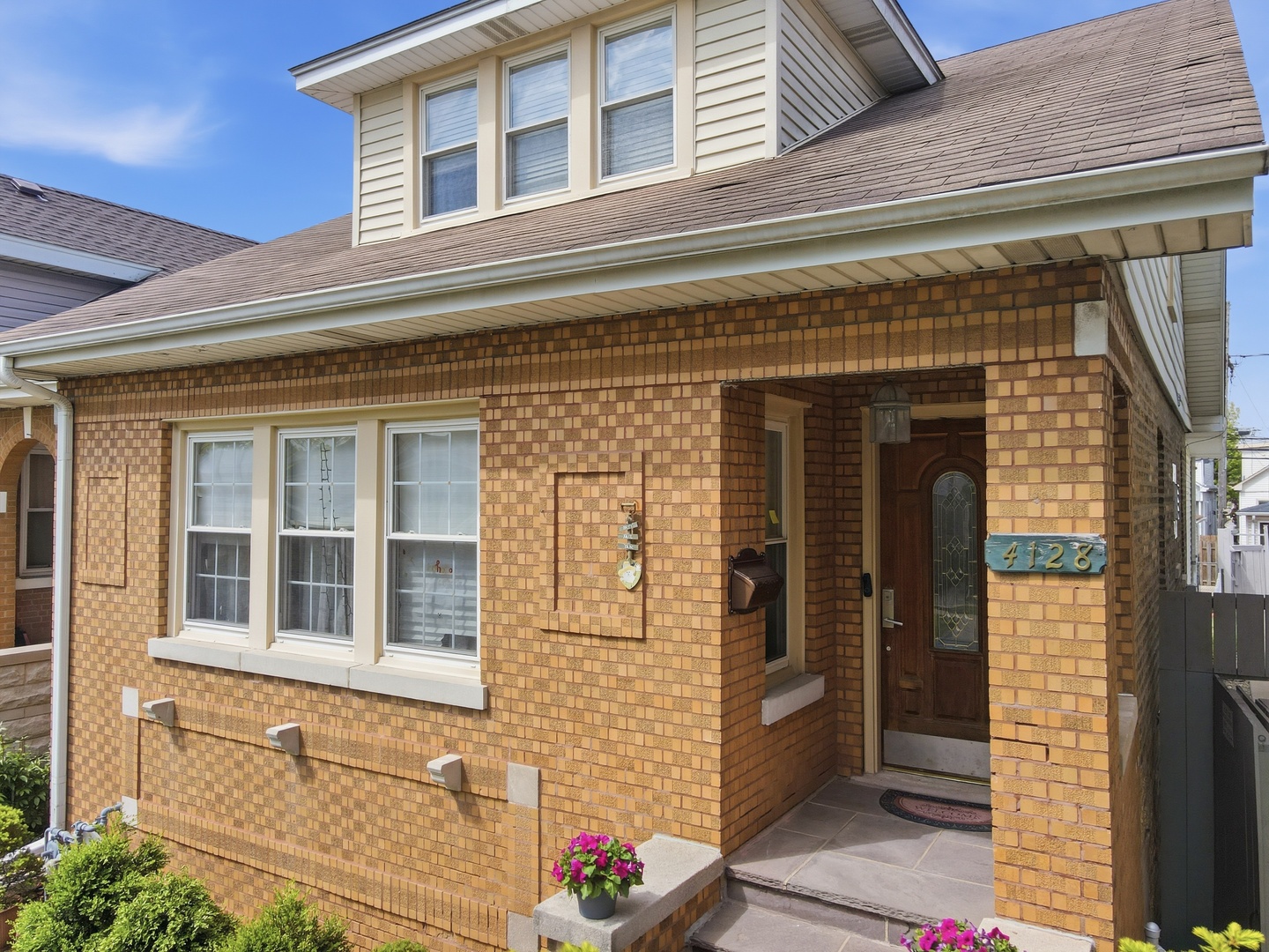 Homes for sale in Norridge, IL | 4128 N Ottawa Ave, Norridge, IL 60706 | MLS# 12659850