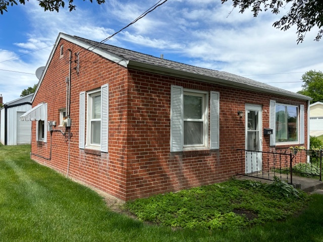 Homes for sale in Kewanee, IL | 628 E Division St, Kewanee, IL 61443 | MLS# 12659938