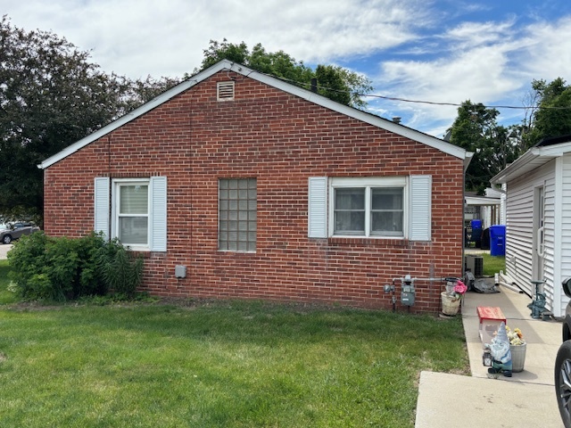 Homes for sale in Kewanee, IL | 628 E Division St, Kewanee, IL 61443 | MLS# 12659938