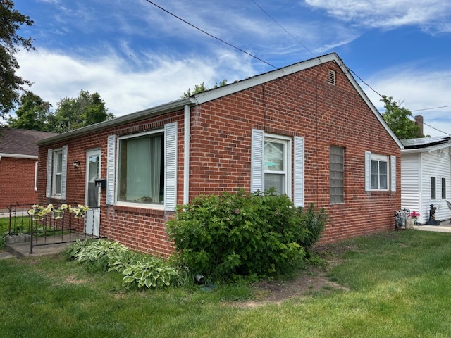 Homes for sale in Kewanee, IL | 628 E Division St, Kewanee, IL 61443 | MLS# 12659938