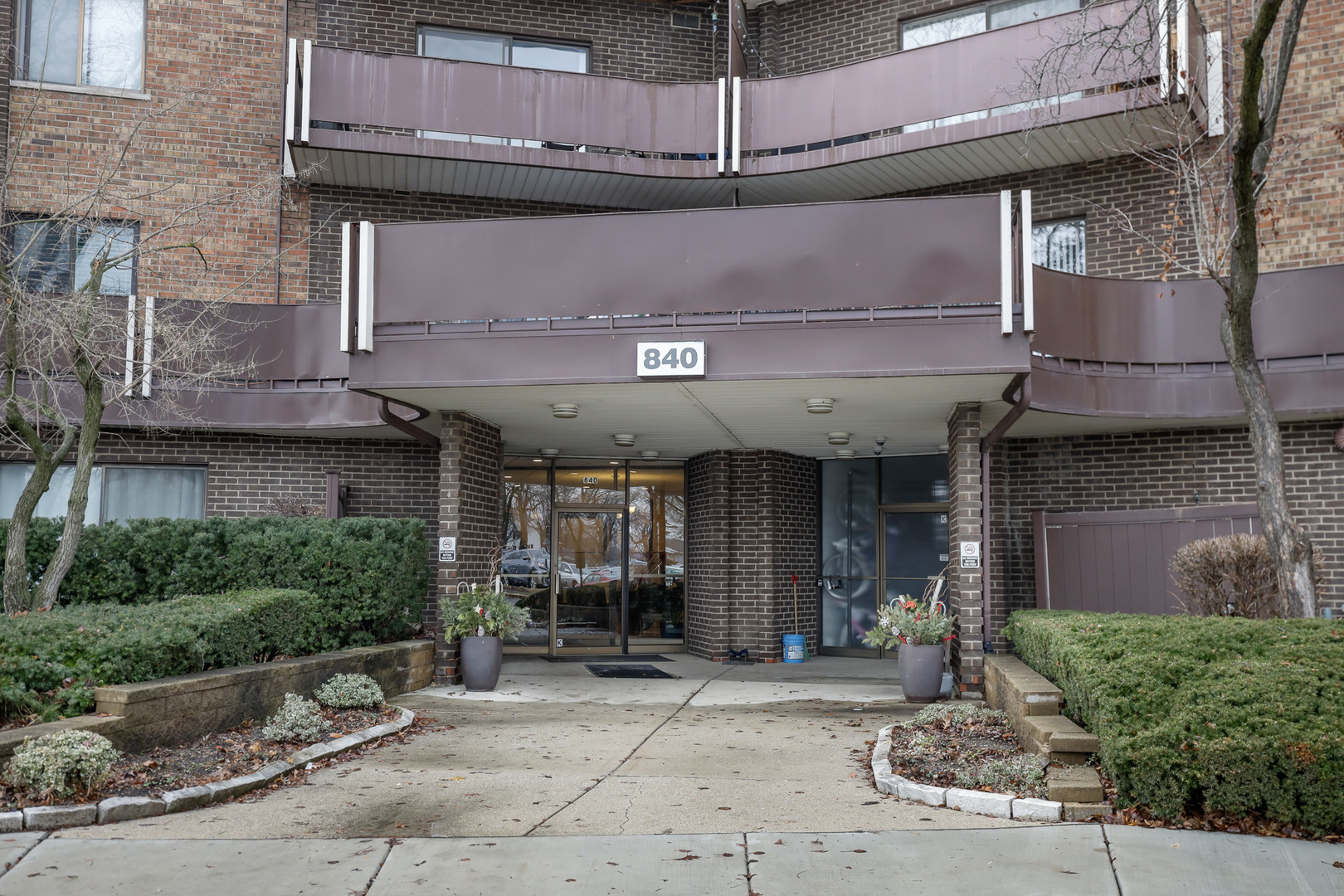 Homes for sale in Elk Grove Village, IL | 840 Wellington Ave #306, Elk Grove Village, IL 60007 | MLS# 12660148
