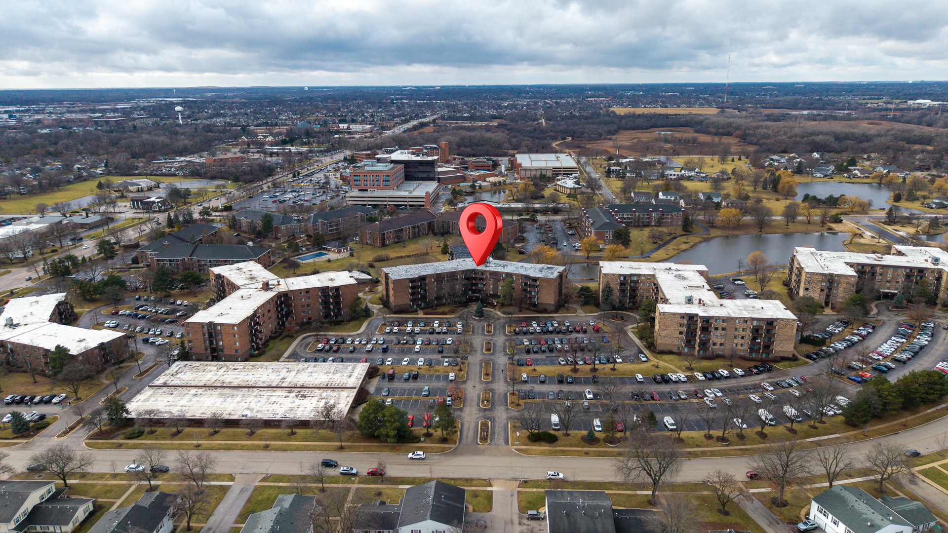 Homes for sale in Elk Grove Village, IL | 840 Wellington Avenue, Elk Grove Village, IL 60007 | Houzeo