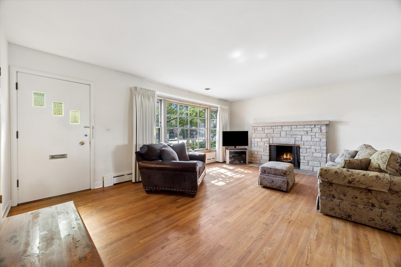 Homes for sale in La Grange, IL | 1024 S Spring Ave, La Grange, IL 60525 | MLS# 12660170